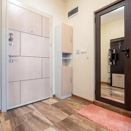Cozy 1br W/ Terrace | Family Friendly * Plovdiv