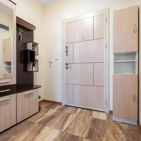 Lejlighed Cozy 1br W/ Terrace | Family Friendly *